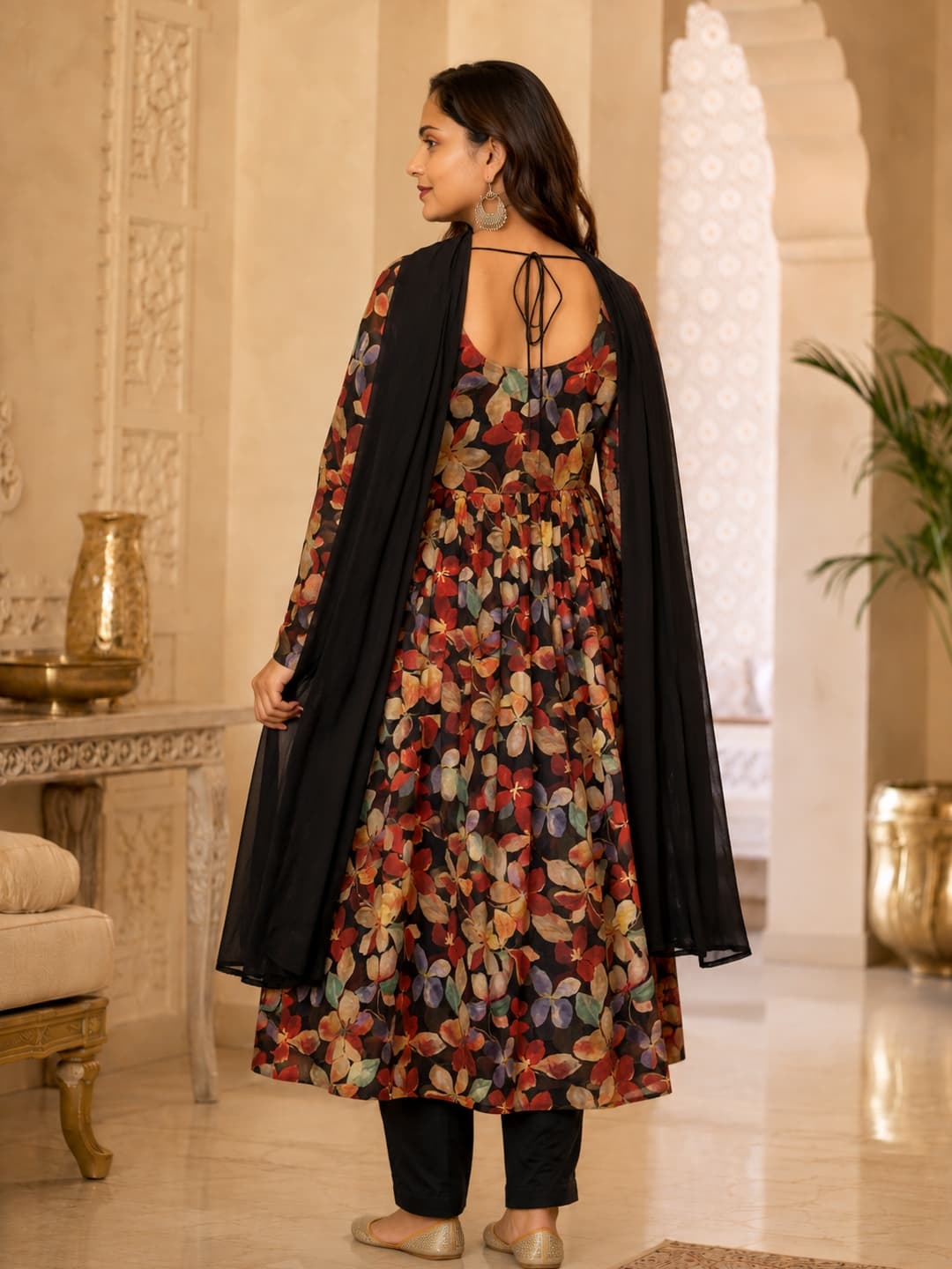 Evara Floral Anarnkali Kurta Set - View 3