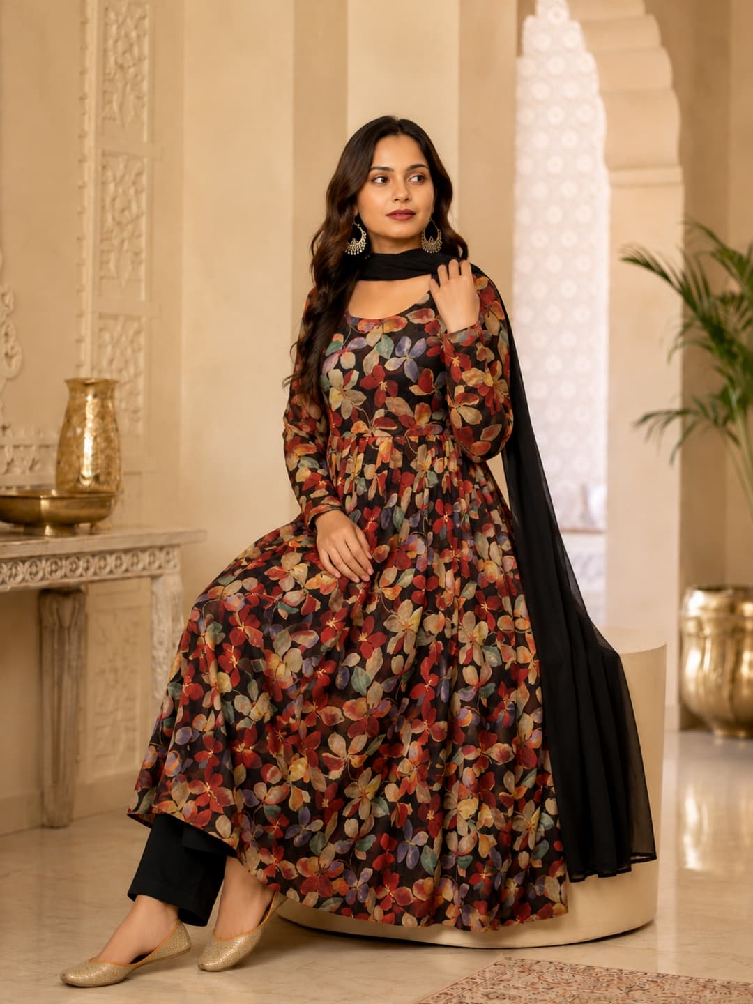 Evara Floral Anarnkali Kurta Set - View 4