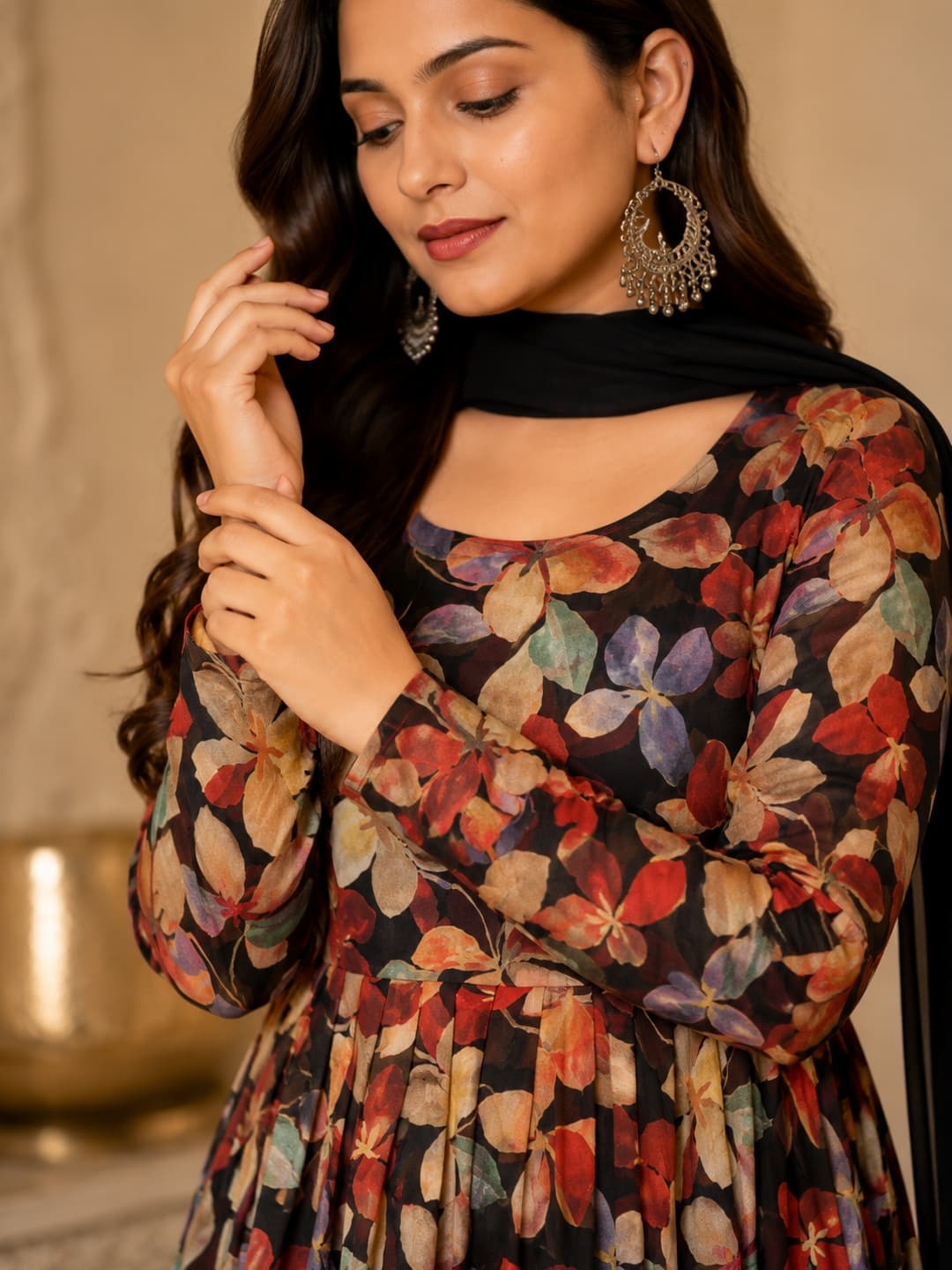 Evara Floral Anarnkali Kurta Set - View 5