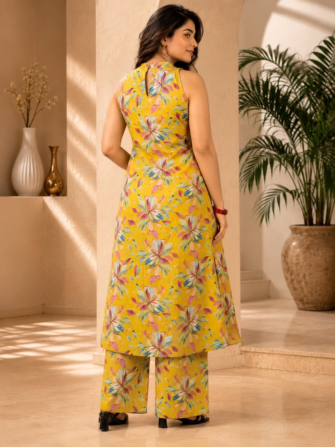 Yellow Floral Halter Neck Kurta Set - View 3